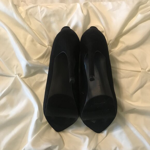 Black heeled ankle boots by JustFab - Picture 3 of 4